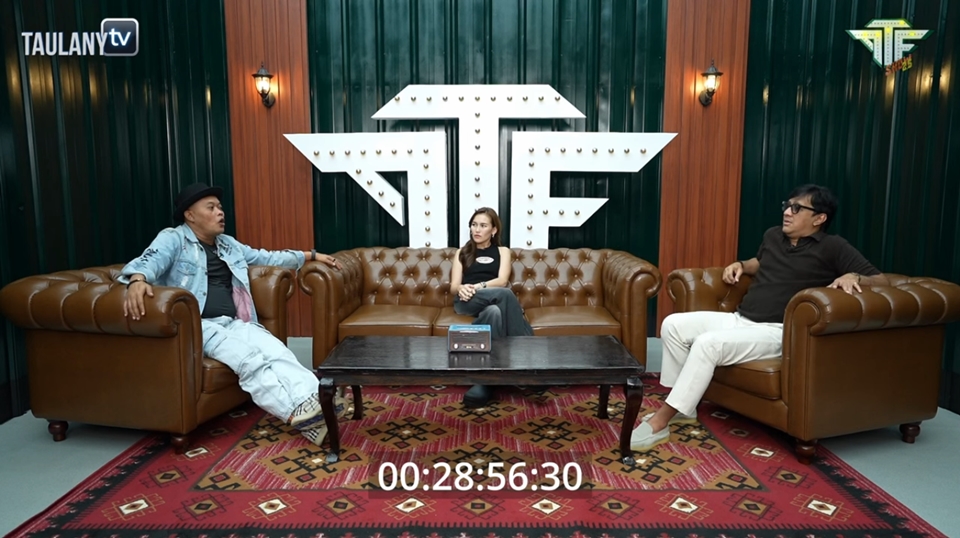 Ayu Ting Ting Ngobrol bareng Sule dan Andre Taulany [Instagram]